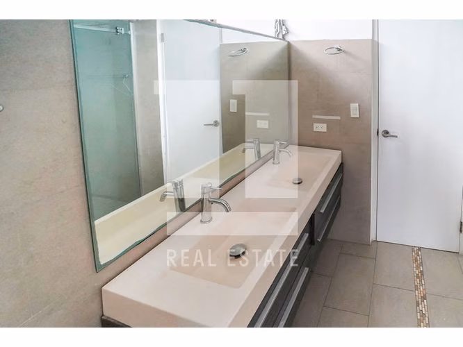 Se Vende Casa en Loma Alegre. Altos del Golf - Imagen 7
