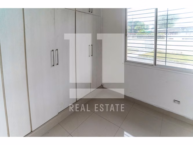Se Vende Casa en Loma Alegre. Altos del Golf - Imagen 6