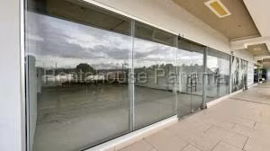 Venta de Local Comercial con 125m2 en Albrook PH Terrazas de Albrook 26-3974SR