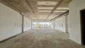 Venta de Local Comercial con 125m2 en Albrook PH Terrazas de Albrook 26-3974SR