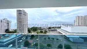 Venta de Apartamento con 173m2 en San Francisco PH Cabomarzo 26-3975SR