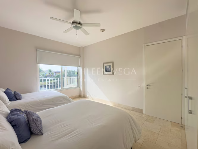Apartamento a pasos de la playa y con vistas al mar en Puntarena Buenventura