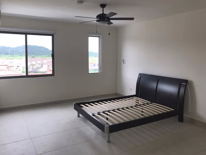 Apartamento con vistas en venta en PH Midrise, Panama Pacifico - Imagen 4