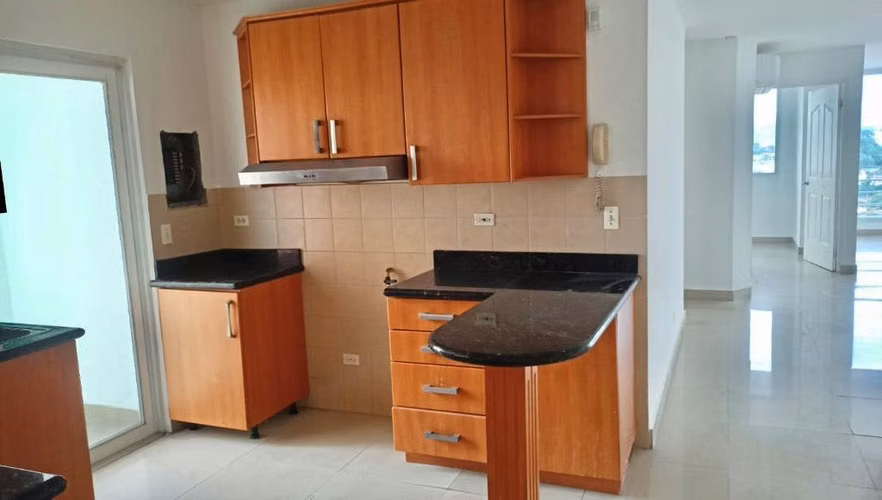 Alquilo lindo apartamento con Lb , en Dos Mares