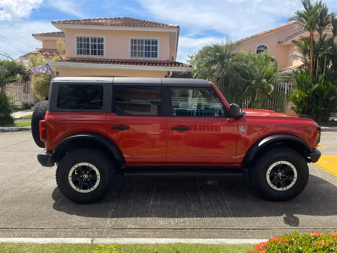 2023 Ford Bronco Black Diamond Sasquatch