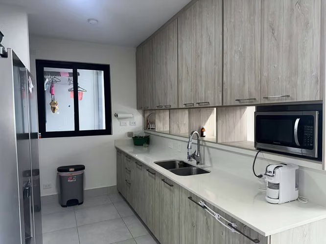 BAJON DE PRECIO Venta de Casa en Riverwalk Green City Paneles Solares 300m