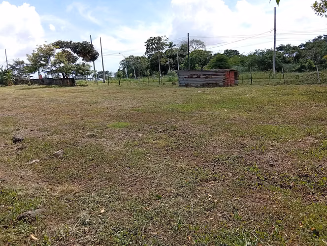 Vendo Terreno comercial en Plaza Villa Lobos