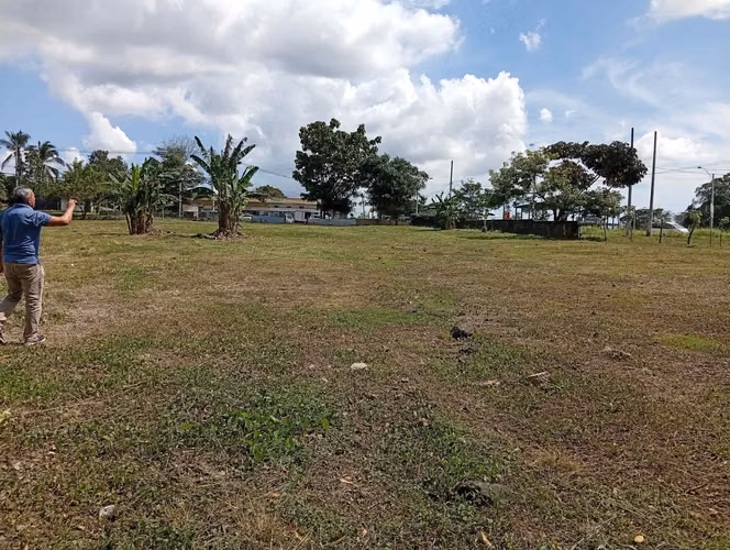 Vendo Terreno comercial en Plaza Villa Lobos