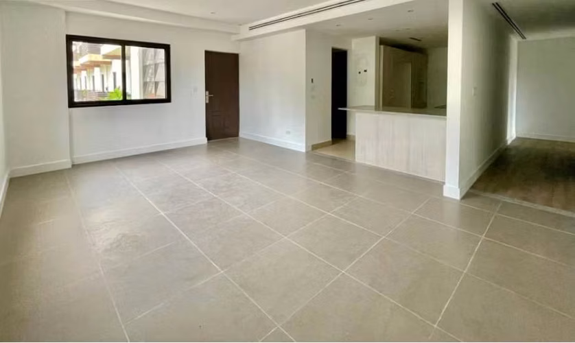 Venta de Apartamento en PH Embassy Village/ Oportunidad de Inversión