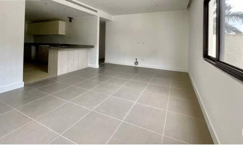 Venta de Apartamento en PH Embassy Village/ Oportunidad de Inversión