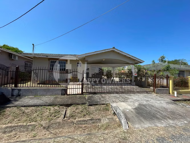 Venta de casa en Mirador del Bosque, Las Tablas.