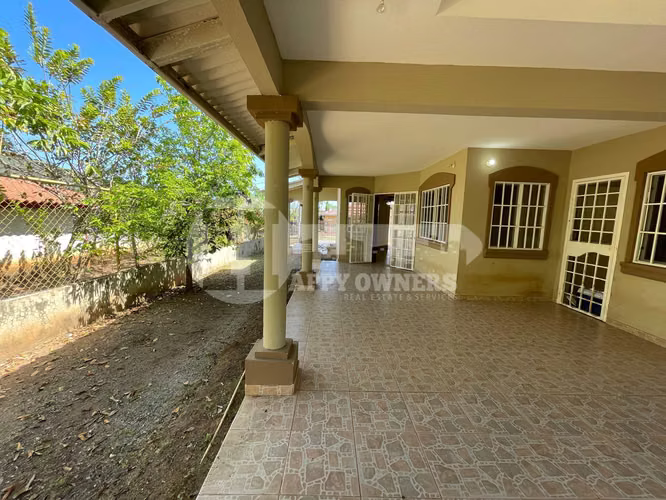 Venta de casa en Mirador del Bosque, Las Tablas.