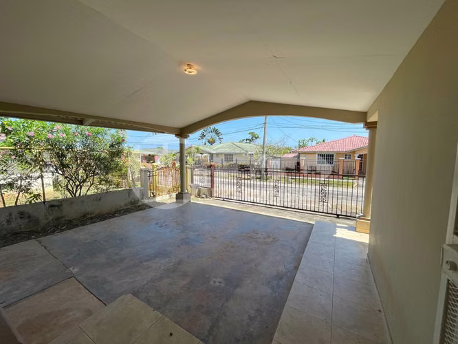 Venta de casa en Mirador del Bosque, Las Tablas.