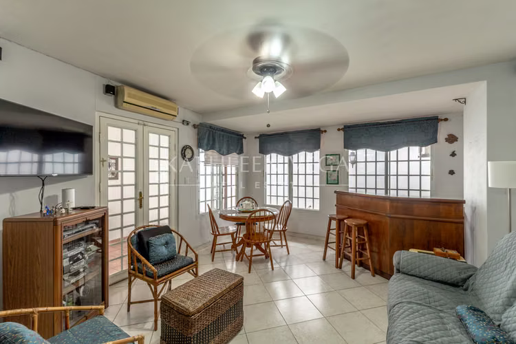 Casa Dúplex de 2 niveles en La Riviera, Altos de Panamá