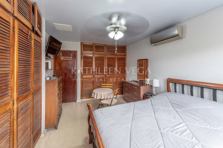 Casa Dúplex de 2 niveles en La Riviera, Altos de Panamá