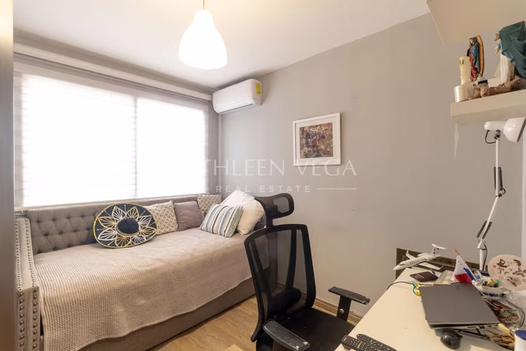 Casa en San Francisco | Casa Unifamiliar 2 Niveles en Venta en Villa Lilla