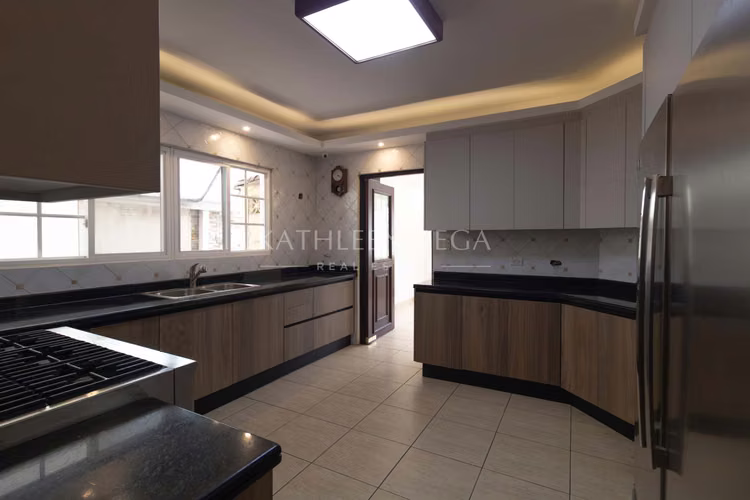 Casa Unifamiliar en Venta en Costa Dorada, Costa del Este