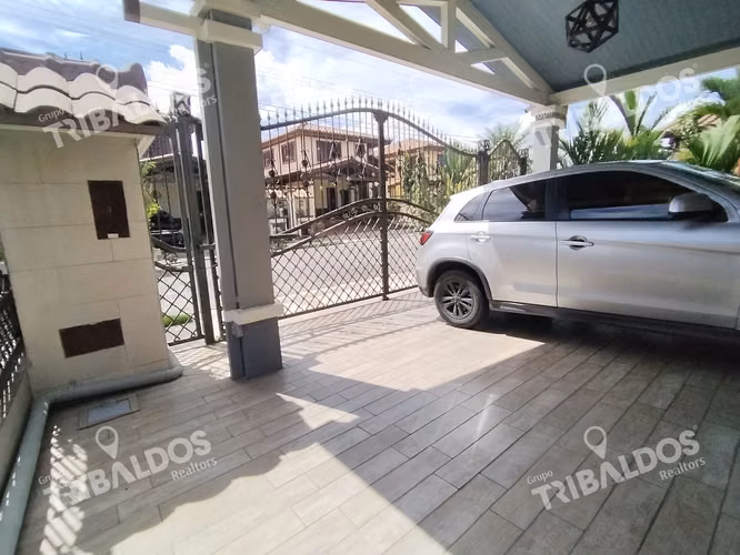 Venta de Casa - Mirador del Lago  - Las Cumbres