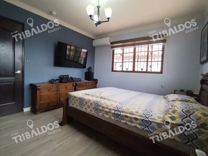 Venta de Casa - Mirador del Lago  - Las Cumbres