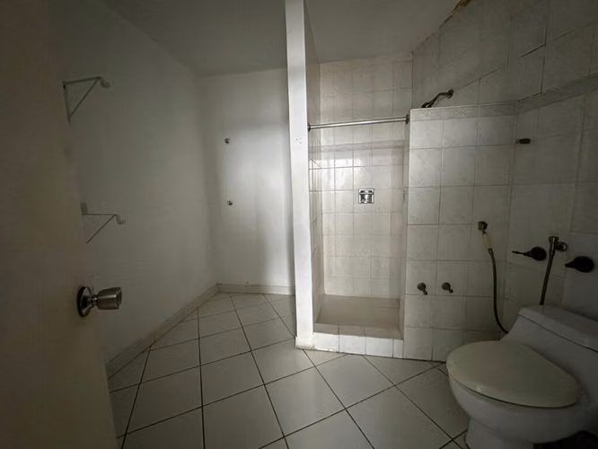 Banco Vende Apartamento en PH Beverly Hills – Betania (un) - Imagen 7