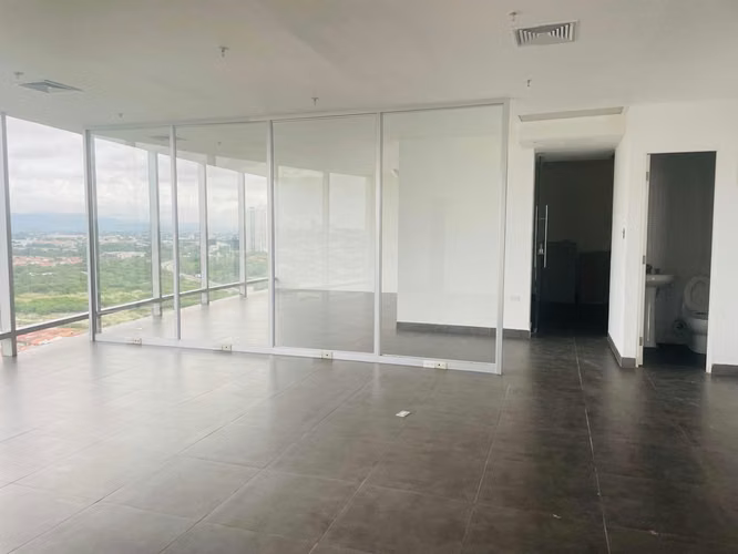 ALQUILO OFICINA EN PH ASEGURADORA ANCON COSTA DEL ESTE