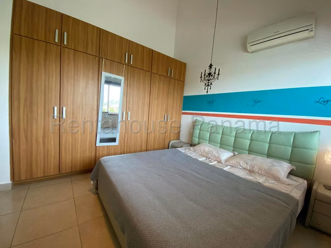 Venta de Casa en Altos de Panama Horizonte Mts2: 350 PD