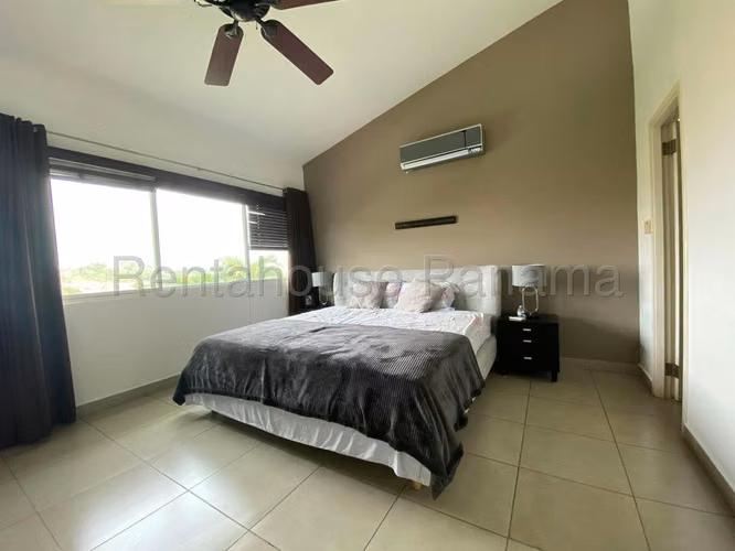 Venta de Casa en Altos de Panama Horizonte Mts2: 350 PD