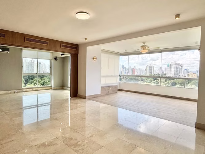 Park 1 • Vista directa al Parque Omar • 1 apartamento por piso en Altos del Golf