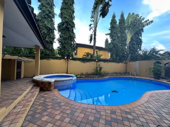 EN VENTA CASA | ANTIGUA COSTA DEL ESTE | 457m² | CON PISCINA - Imagen 8