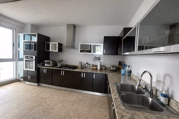 EN VENTA – ELEGANTE APARTAMENTO EN PH TITANIUM, COSTA DEL ESTE | 226 m² | USD 530,000 - Imagen 3