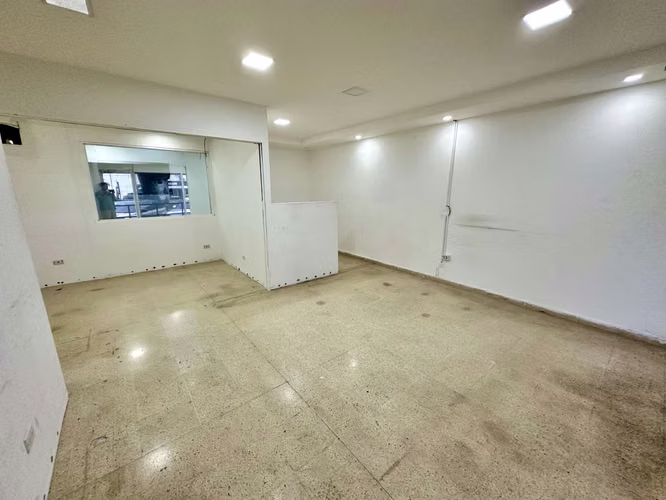 Se alquila local en Transistmica, vía principal