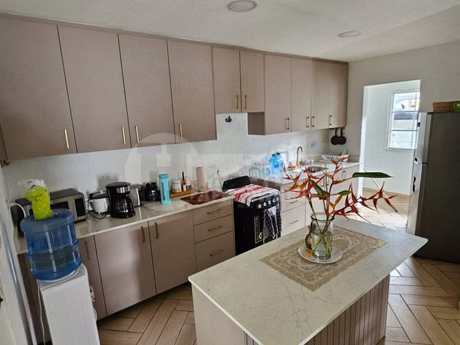 CASA EN VENTA O ALQUILER EN CHITRÉ, BRISAS DE GUAYACANES