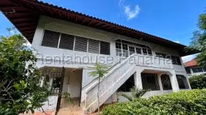 Venta de Casa con 429m2 en Albrook 26-4110SR