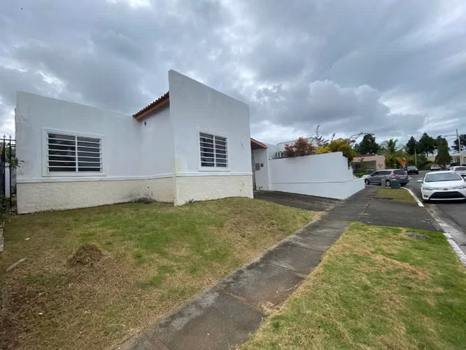 asa en Venta en Las Arboledas | 3 Recámaras, Patio Amplio y Clúster Cerrado - Imagen 2
