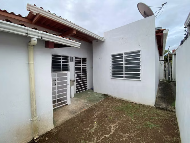 asa en Venta en Las Arboledas | 3 Recámaras, Patio Amplio y Clúster Cerrado - Imagen 9