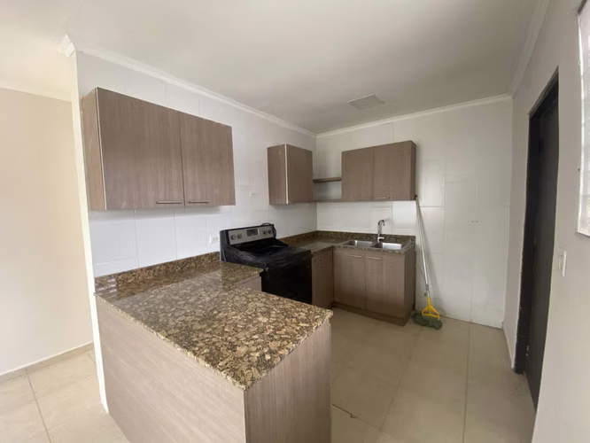 asa en Venta en Las Arboledas | 3 Recámaras, Patio Amplio y Clúster Cerrado - Imagen 12