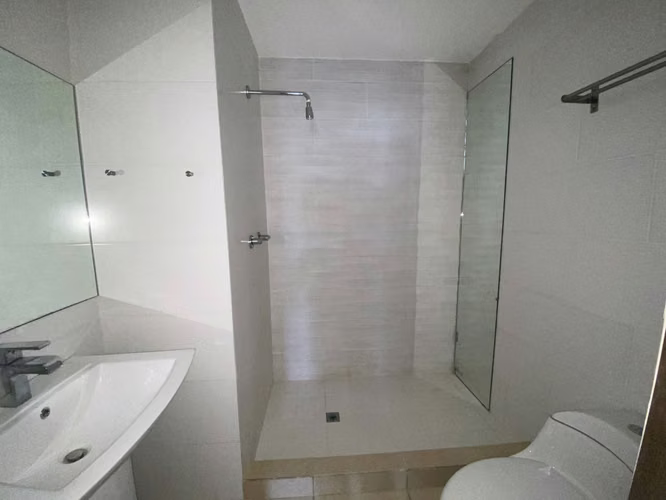 asa en Venta en Las Arboledas | 3 Recámaras, Patio Amplio y Clúster Cerrado - Imagen 16