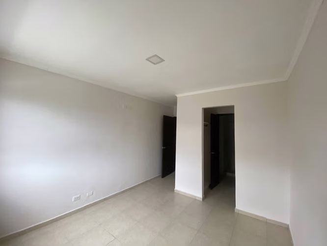 asa en Venta en Las Arboledas | 3 Recámaras, Patio Amplio y Clúster Cerrado - Imagen 14
