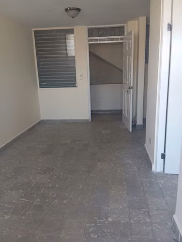 ALQUILO APARTAMENTO UBICADO EN EL TERCER PISO - Imagen 6