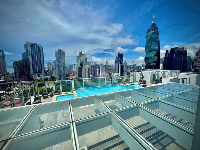 Venta Apartamento Obarrio, Amplio, Iluminado y en la mejor Ubicación.
