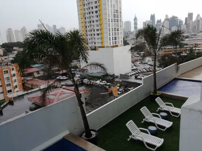 Vendo Apartamento en PH Plaza Valencia Via España