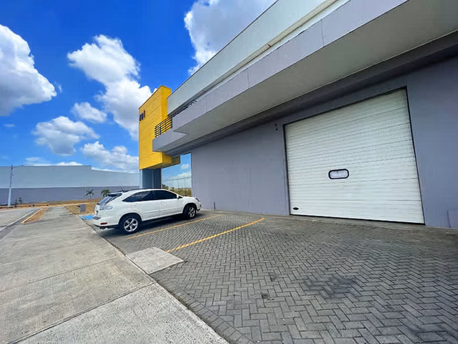 GALERA EN RENTA / VENTA PARQUE INDUSTRIAL ZONA UNO  ID 25287