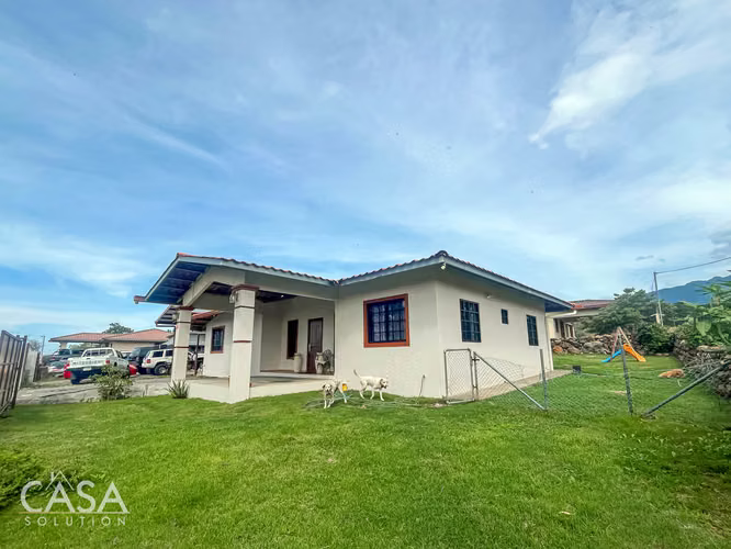 Excellent Home For Sale On Corner Lot in Alto Boquete, Boquete