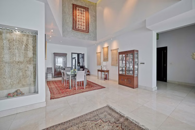 SE VENDE BELLO APARTAMENTO EN PRIMERA LÍNEA DE COSTA DEL ESTE