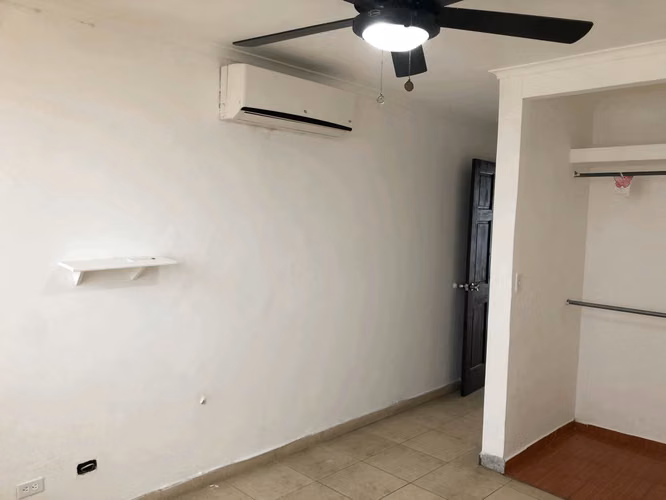 EN VENTA apartamento en 12 de octubre
