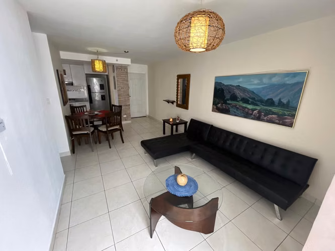 Se Vende Apartamento Amoblado en Torres de Cantabria - Juan Díaz.