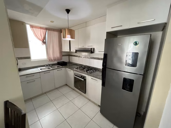 Se Vende Apartamento Amoblado en Torres de Cantabria - Juan Díaz.