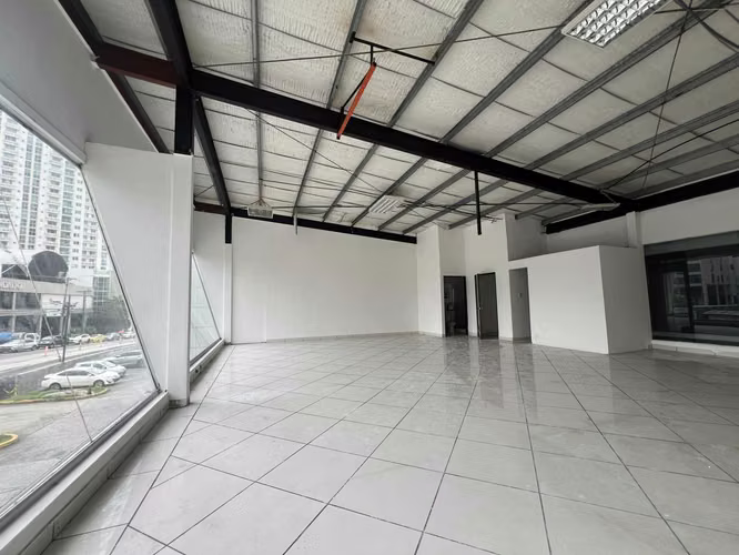 Local Comercial en Alquiler – Plaza Altos de Panamá