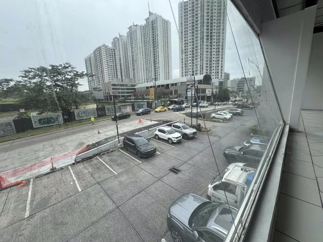 Local Comercial en Alquiler – Plaza Altos de Panamá
