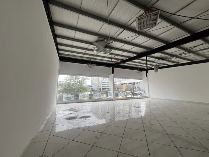 Local Comercial en Alquiler – Plaza Altos de Panamá